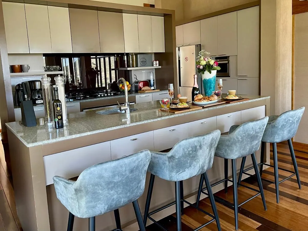 Pepper House Villa ,Housekeeper , Heated Pool , Hot Tub, Backup Solar And Water Systems Kapstadt 0*,